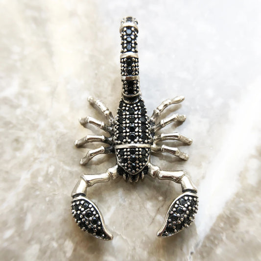 Pendant Scorpion Black For Woman