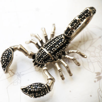 Pendant Scorpion Black For Woman